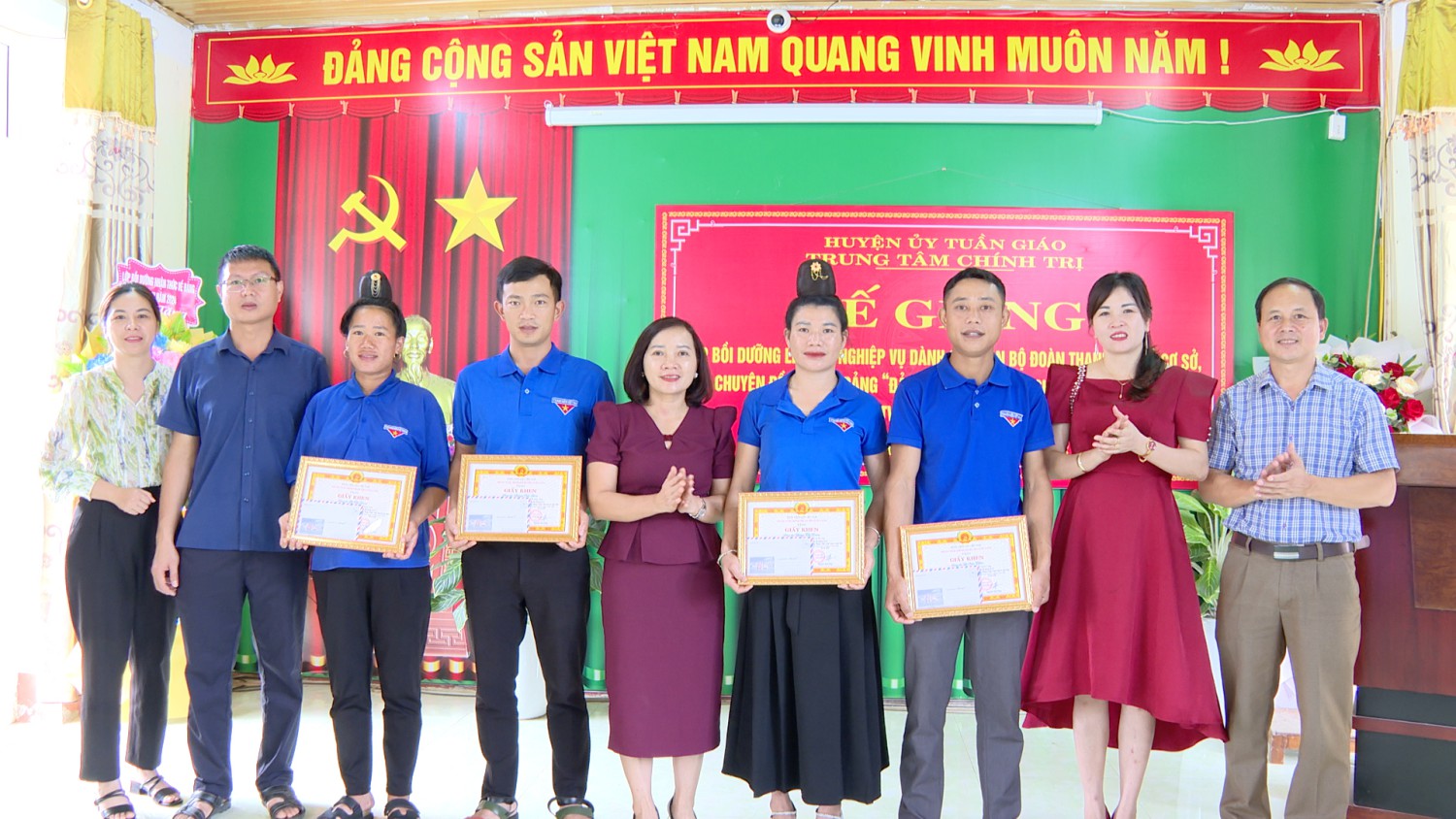 Bế mạc lớp lớp bồi dưỡng LLCT và nghiệp vụ dành cho cán bộ Đoàn Thanh niên ở cơ sở khóa II năm 2024