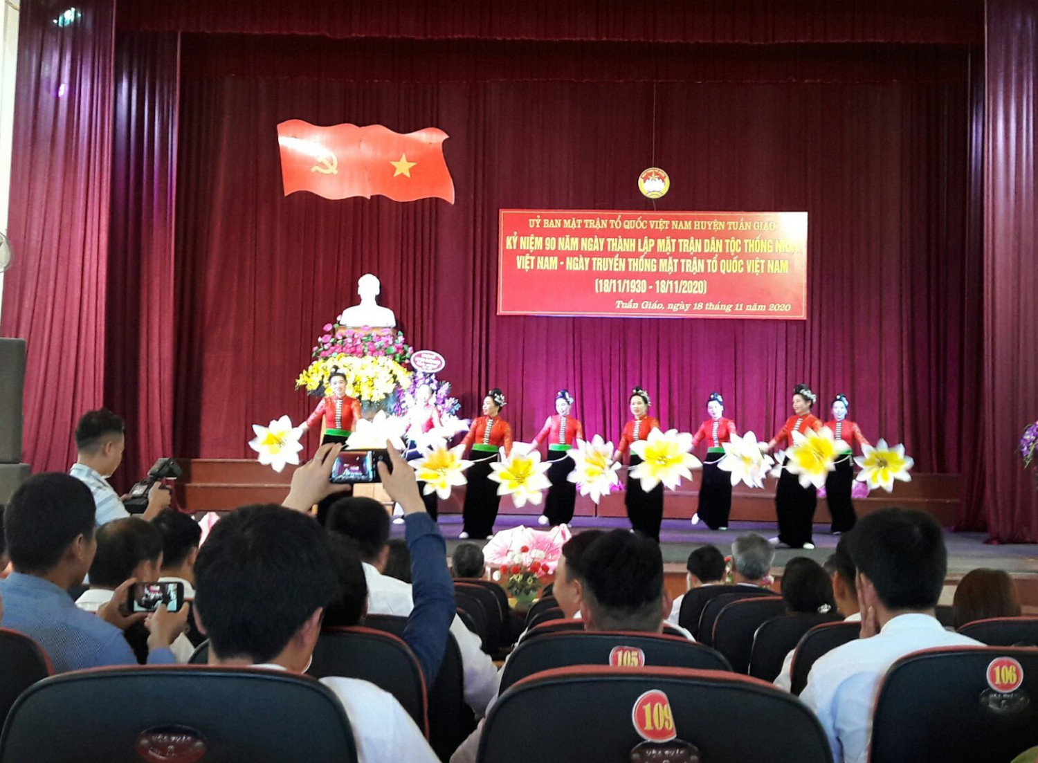 Kỷ niệm 90 năm Ngày truyền thống Mặt trận Dân tộc thống nhất Việt Nam (18/11/1930-18/11/2020); 70 năm Ngày thành lập MTTQ Việt Nam hình bầu cua tôm cá
