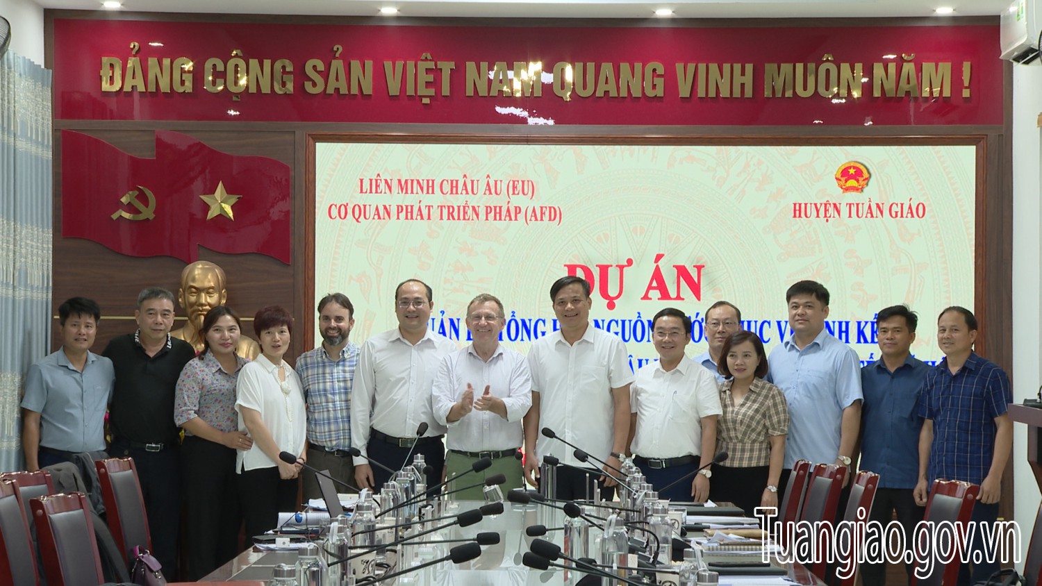 Cơ quan phát triển Pháp (AFD) làm việc với hình bầu cua tôm cá
 về dự án Quản lý tổng hợp nguồn nước phục vụ sinh kế, thích ứng với biến đổi khí hậu và phát triển kinh tế - xã hội